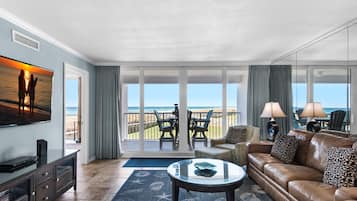 Condo, Multiple Beds (Shoreline Towers 1022) | Living area