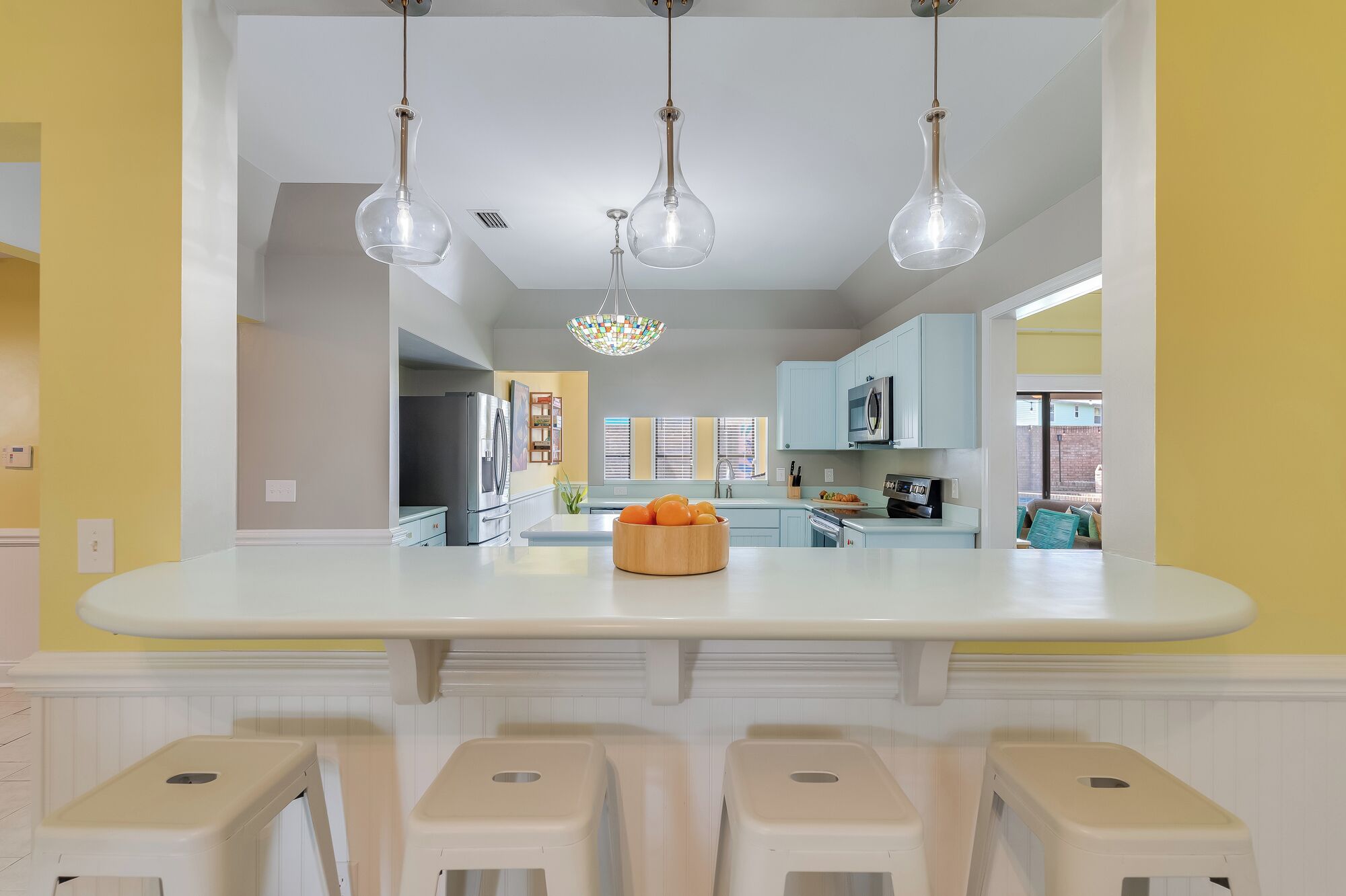 Køleskab, mikrobølgeovn, ovn, kogeplade