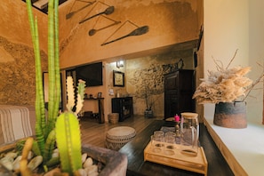 Memory foam beds, individually decorated, individually furnished - Hotel Boutique Casa Lanz XVII (Campeche)