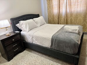 1 quarto, ferros/tábuas de passar roupa, Wi-Fi, roupa de cama