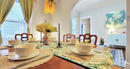 Spacious and cozy home 1 min walk to Kodak Ctr 2bd