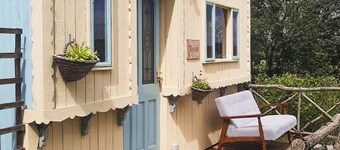 1 bedroom accommodation in Llanybydder, near Lampeter