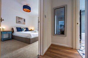 2 makuuhuonetta, silitysrauta/-lauta, ilmainen Wi-Fi, vuodevaatteet