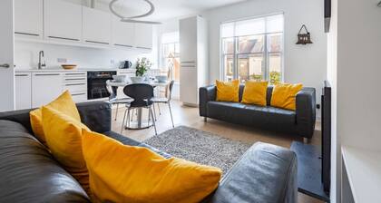 Swift Host | Park Lane | 2 Bed | Great Location