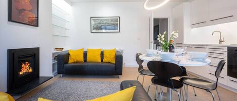 スマートテレビ、暖炉