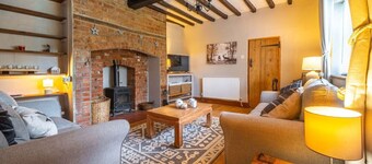Swift Host | School Cottage | Dog Friendly
