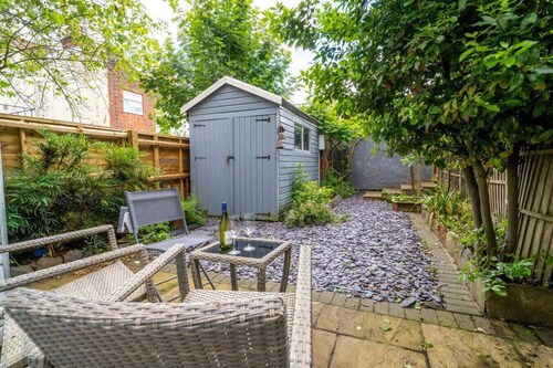 Swift Host | 4 Bedrooms | Golden Triangle