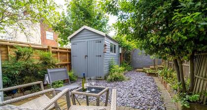 Swift Host | 4 Bedrooms | Golden Triangle