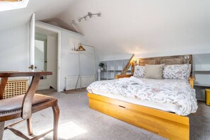 4 camere, ferro/asse da stiro, Wi-Fi gratuito, lenzuola