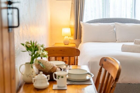 1 bedroom, iron/ironing board, free WiFi, bed sheets - Swift Host The Nook Rural Barn near the Norfolk Broads (Norfolk Broads)