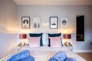 1 soverom, skrivebord, strykejern/-brett og wi-fi (inkludert)