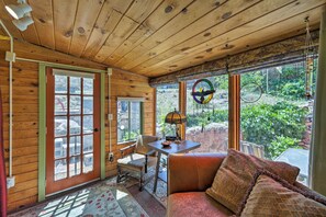 Smart TV - Raven's Grotto (Flagstaff)