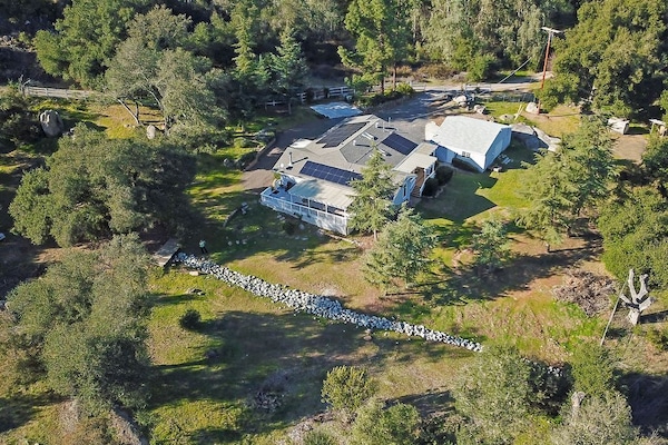 8 Acre Mountain Retreat