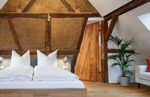 2 bedrooms, free WiFi, bed sheets - Renovated half-timbered house, Nothweiler house, old barn, traditional and modern (Nothweiler)