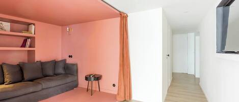 Een smart-tv en een kantoor