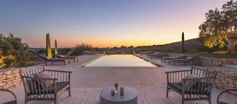 Au"Domaine de la Colline» à Lourmarin Piscine Clim