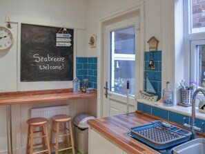 Lave-vaisselle, chaise haute