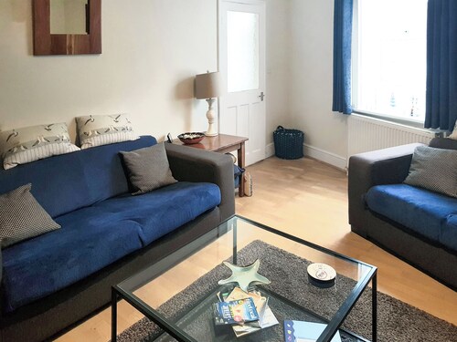 Sea Breeze is a delightful large family house a short stroll to the beach.