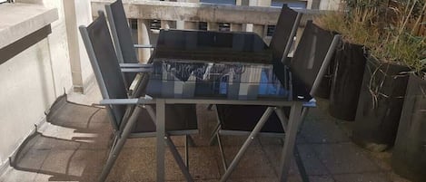 屋外ダイニングエリア