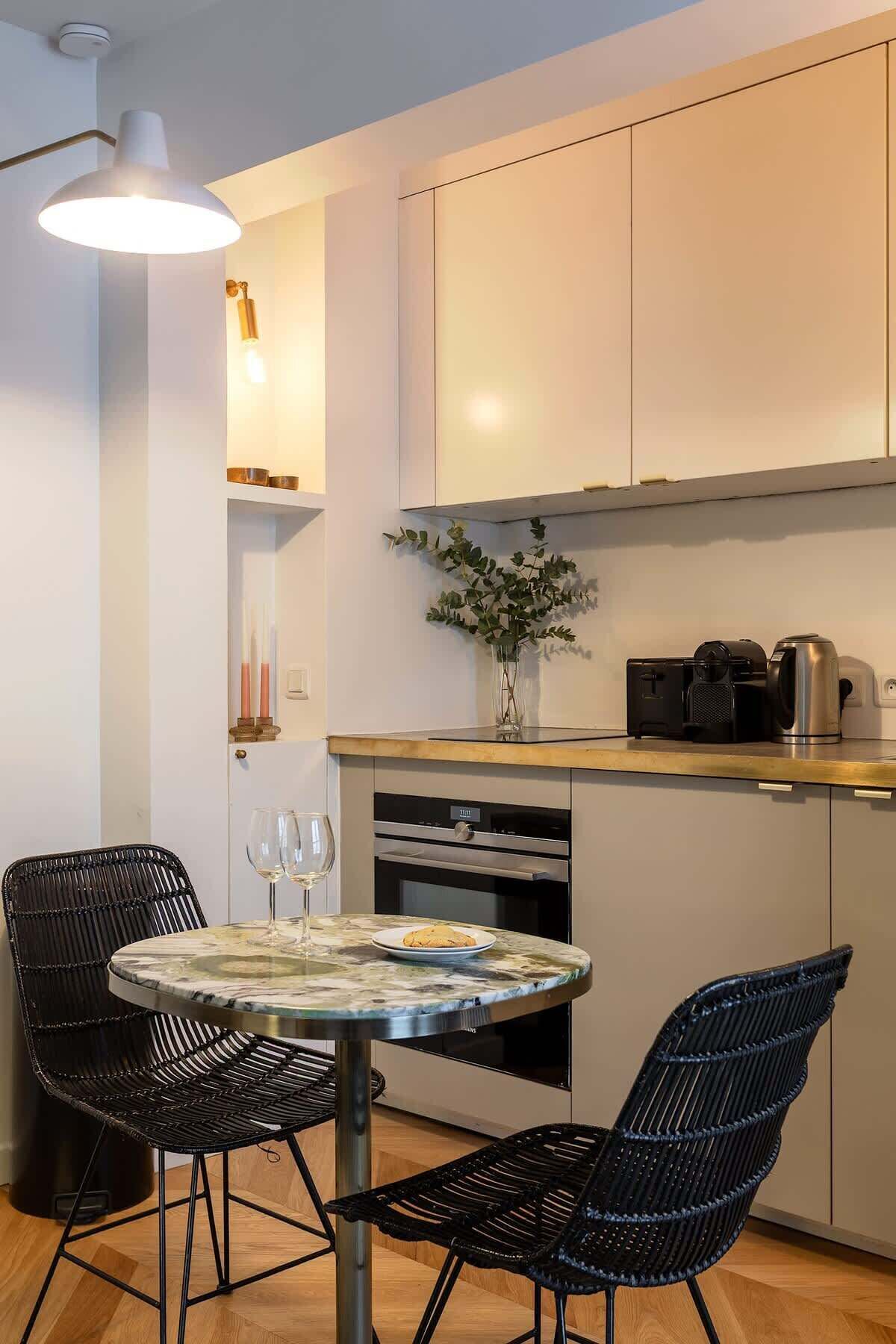 Fridge, microwave, oven, dishwasher