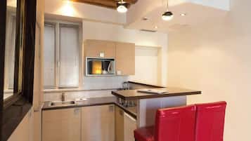 Coffee/tea maker, microwave, stovetop, electric kettle