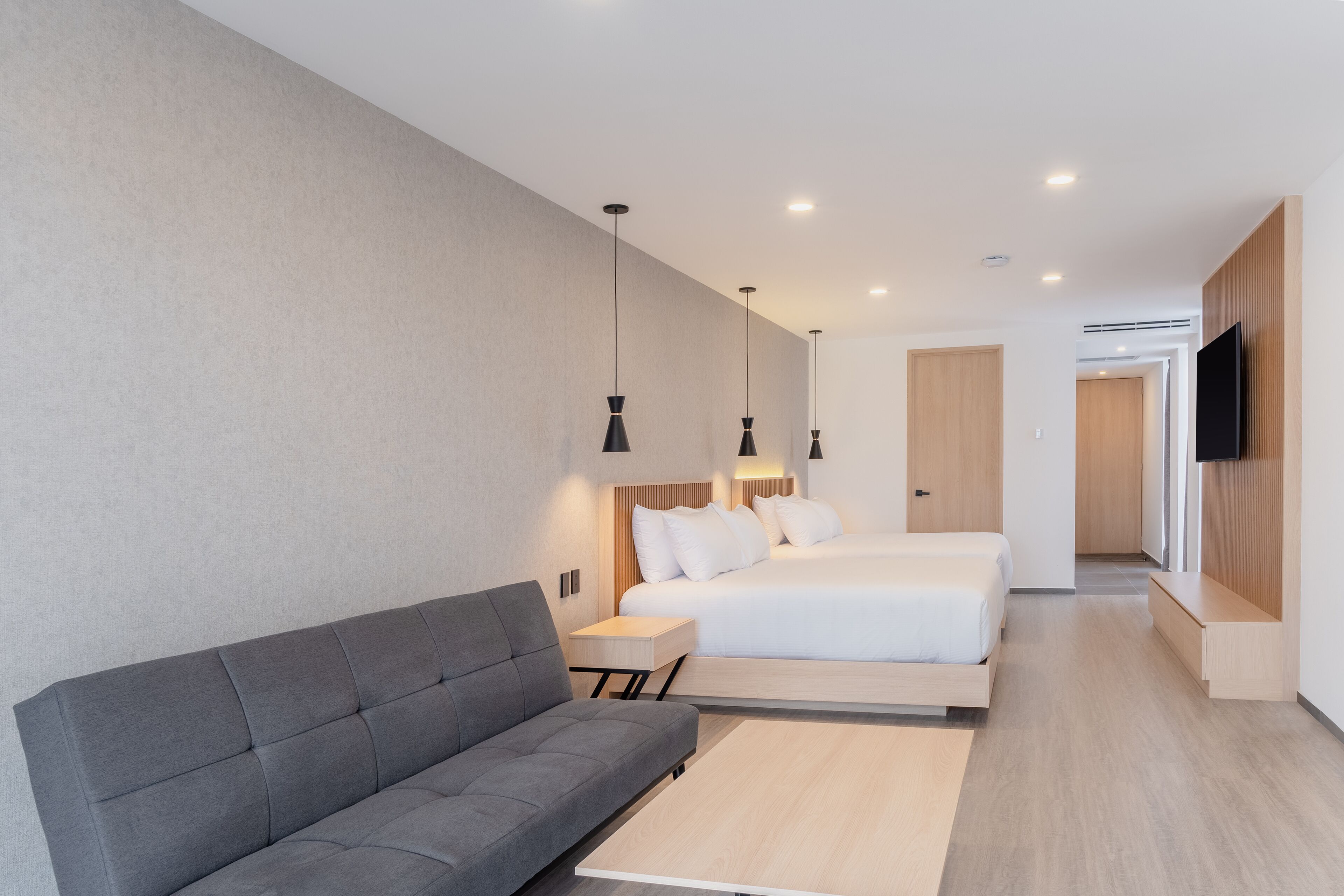 Dobbeltrom – deluxe | Safe på rommet og wi-fi (inkludert)