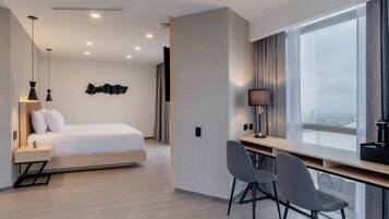 خزنة داخل الغرفة وواي فاي مجانًا