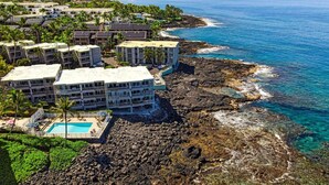 Unclassified image, 4 of 62, button - Alii Villas #135 Oceanfront, Remodeled With AC! (Kailua-Kona)