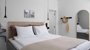 4 bedrooms, soundproofing, iron/ironing board, free WiFi
