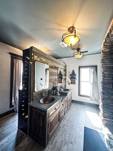 Pet-Friendly Home Near Columbus w/ Fenced Yard