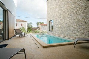 Pool - Villa 2in1 by Vacay Villas (Fiorini)
