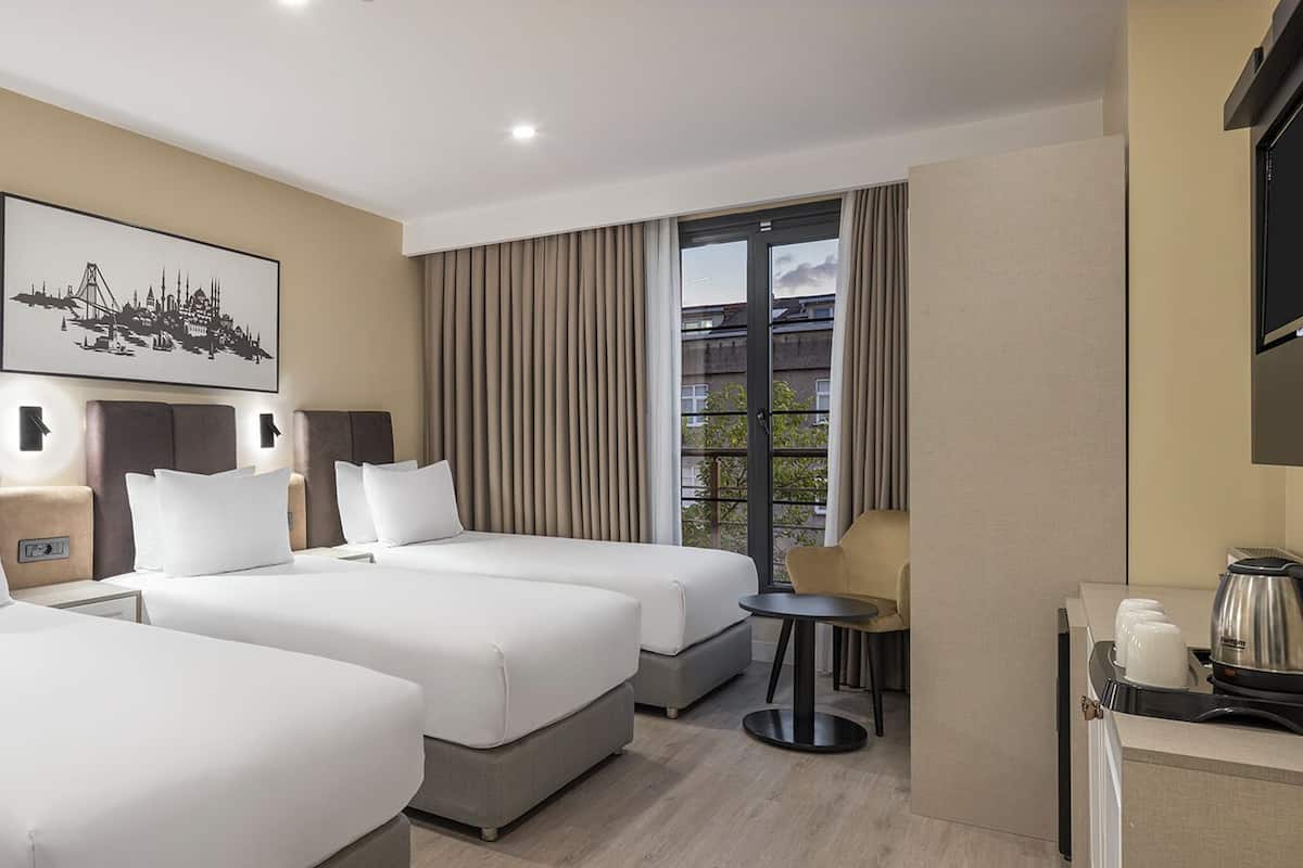 Free WiFi, bed sheets