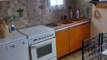 Réfrigérateur, micro-ondes, four, lave-vaisselle