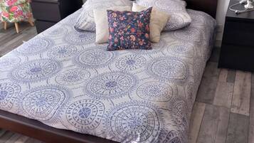 3 chambres, accĂšs Internet, draps fournis