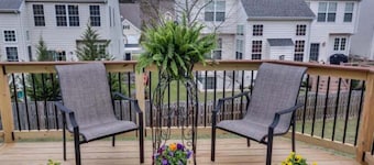 2-King Beds bedrooms house in Manassas with Playroom & full amenities provided