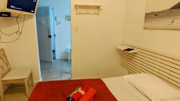 1 quarto, ferros/tábuas de passar roupa, Wi-Fi, roupa de cama