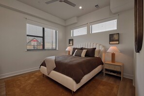 2 slaapkamers, een strijkplank/strijkijzer, wifi, beddengoed