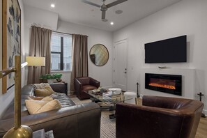 TV connectée, cheminée