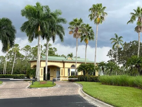 House for long-term rentals in Naples, Florida