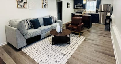 Charming & Cozy Studio in a Prime Location Buford-Atlanta