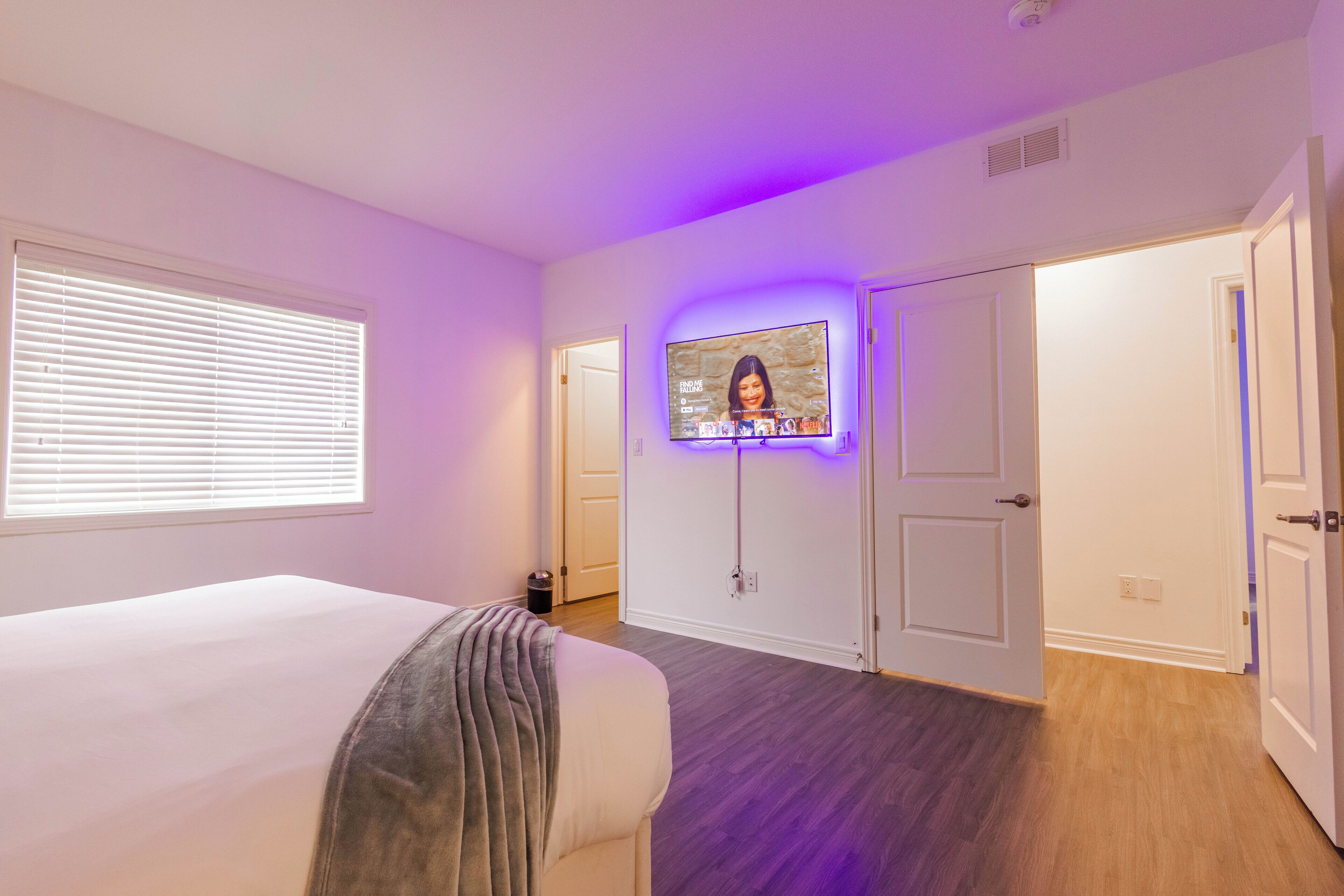 6 slaapkamers, een bureau, een strijkplank/strijkijzer, gratis wifi