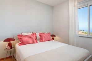 2 chambres, fer et planche à repasser, Wi-Fi, literie fournie