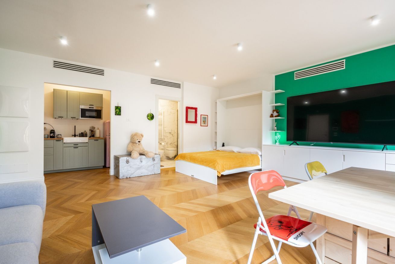 1 bedroom, travel cot, WiFi, bed sheets