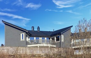 Exterior - Lovely home in Flaktveit with WiFi (Flaktveit)