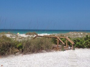 Camastros y toallas de playa 