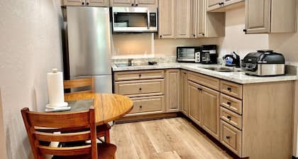 Villa Hermosa- Guest Quarters