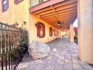 Terrace/patio - Villa Hermosa- Guest Quarters (Prescott)