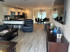 Interior - 2BR Private Unit w/ Pool & Hot Tub • Resort Backyard • Walk to Beach (Fort Myers Beach)