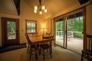 Dining - Lakefront Home on quiet sandy lake near peaceful Wautoma Kayaks, Canoe, beach (Wautoma)