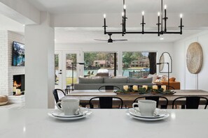 Dining - 4\2.5+ Lake House — Dock, Swim, Fish, Lake Mat, Kayak, Light-Block. Drapes, King (Montgomery)